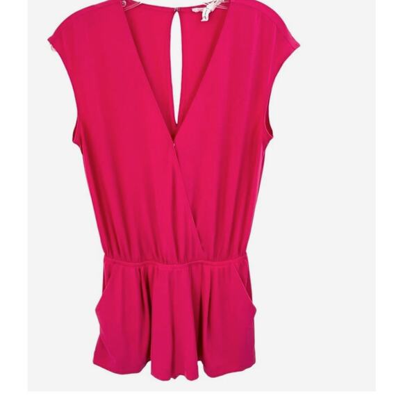 NWT BCBGeneration Romper Size XS Barbie Pink V-Neck Pockets Summer Beachy SZ L - Picture 2 of 8
